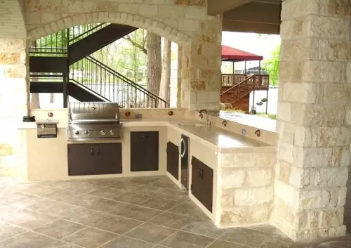 outdoor kitchen addition